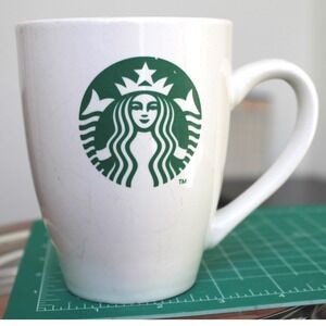 Starbucks 2011 Siren Logo Coffee Mug White Green Ceramic 16 oz Grande Cup